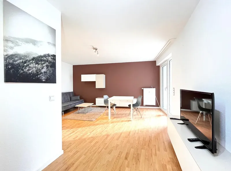 tolle, neuwertige 2-Zimmer Wohnung mit Balkon in Adlershof — photo 1